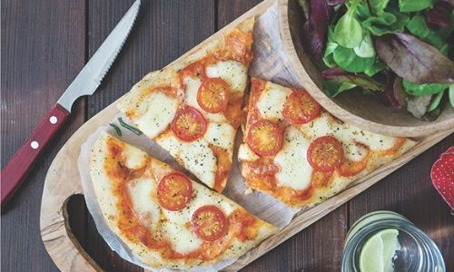 Quick Margherita Pizzas